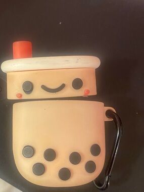 SHEIN Peach Bubble Tea Earbud Protective Case with Carabiner